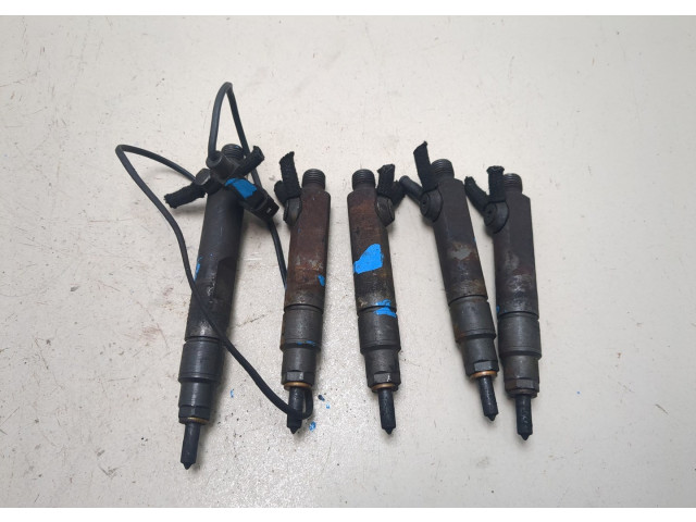 Форсунка топливная Volkswagen Transporter 4 1991-2003 074130201C