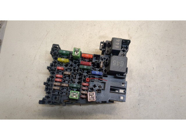 Блок предохранителей Skoda Octavia (A7) 2013-2017 5Q0937615C
