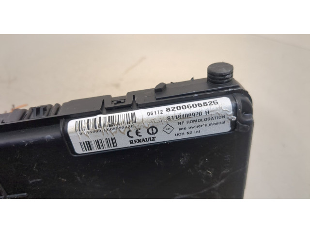 Блок комфорта  Renault Scenic 2003-2009      8200606825  