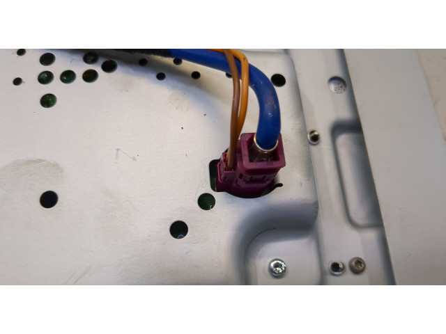 Дисплей бортового компьютера Jaguar XE 2015- GX6319C299AE