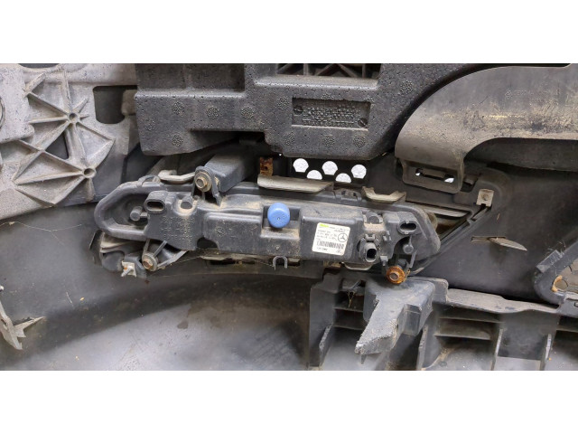 Бампер  Mercedes C W204 2006-2015 передний   A2048856138