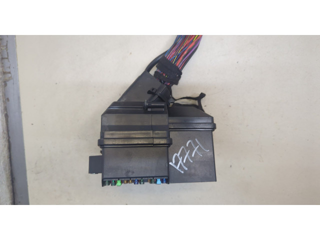 Блок предохранителей  Volkswagen Phaeton 2002-2010         