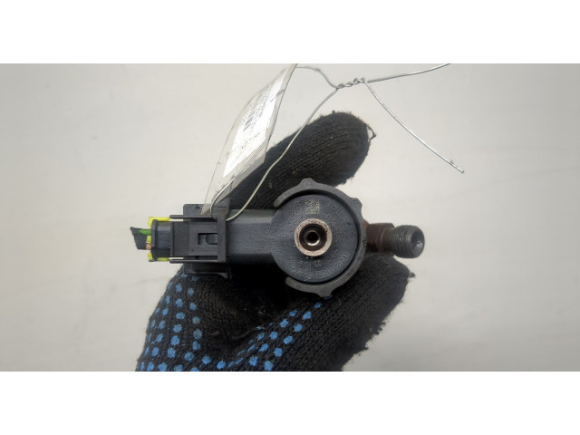 Форсунка топливная KIA Ceed 2007-2012 0445110320
