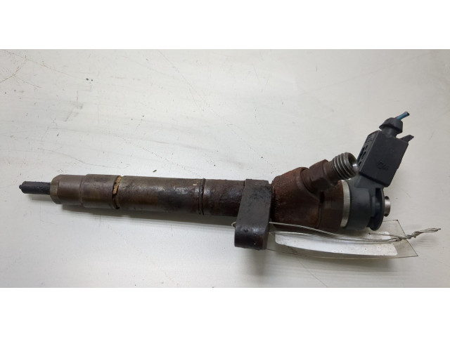 Форсунка топливная Mitsubishi Colt 2002-2012 MN960201