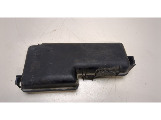 Крышка блока предохранителей  Volvo XC90 2002-2006         