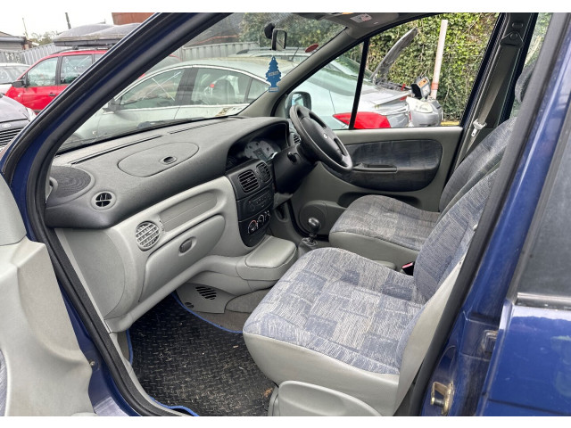 Руль  Renault Scenic RX4            