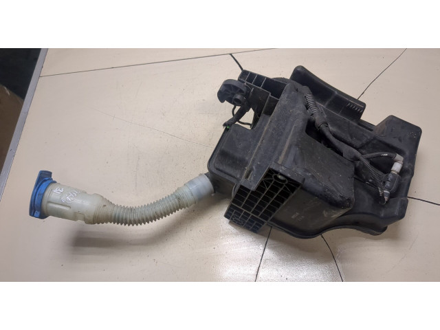 Бачок омывателя  Skoda Rapid    