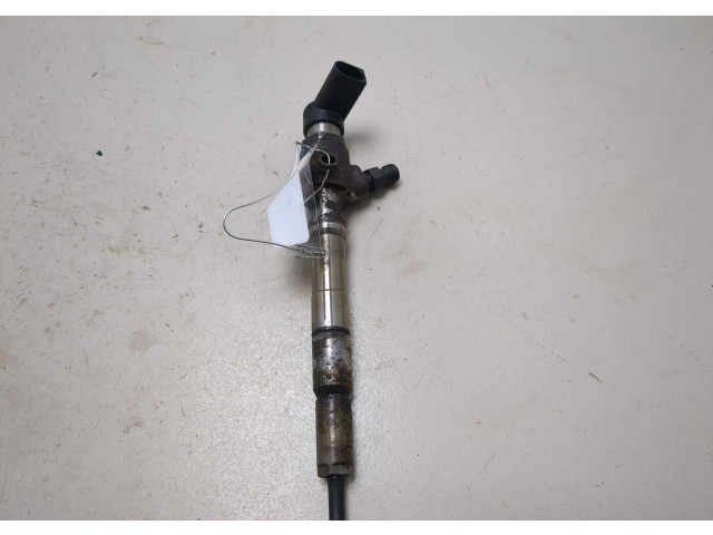 Форсунка топливная Skoda Rapid 2012-2020 03L130277S