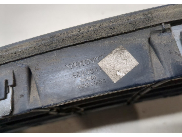 Решетка радиатора  Volvo XC90 2002-2006          8620641
