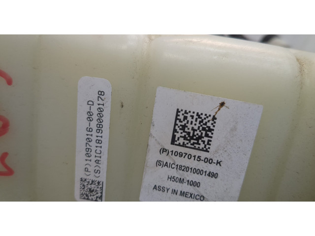 Бачок расширительный  Tesla Model 3 2017-2023 109701600D, 107761700D   