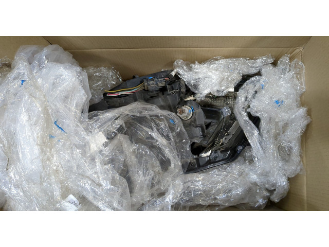 Фара передняя  Nissan Rogue 2014-2020 правая 