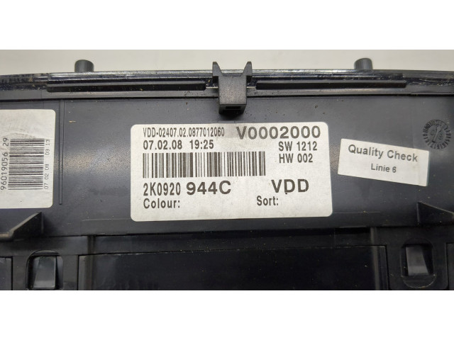 Панель приборов Volkswagen Caddy 2004-2015 2K0920944C