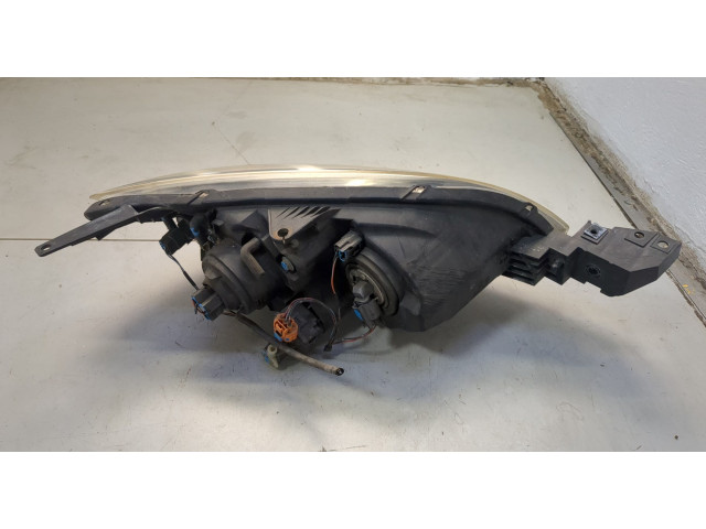 Фара передняя Mazda 3 (BK) 2003-2009 правая