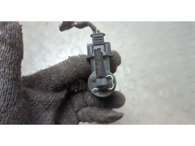 Форсунка топливная  Jeep Liberty 2001-2007    5066820AA, 0445110059     