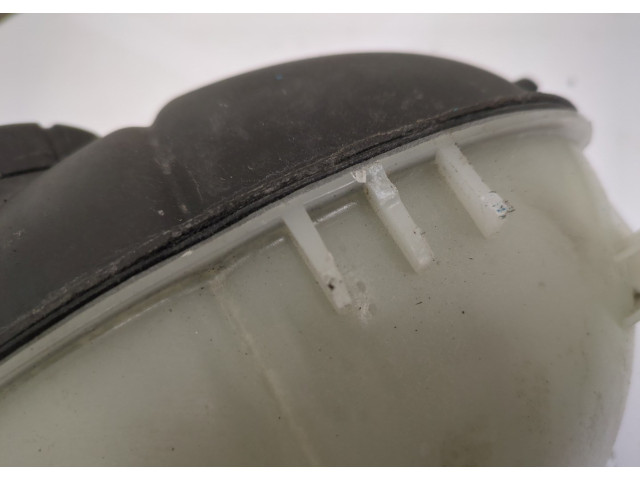 Бачок расширительный  Mercedes C W204 2006-2015    