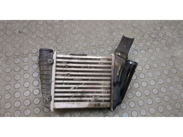 Интеркулер  Audi A4 (B6) 2000-2006   8E0145806C    