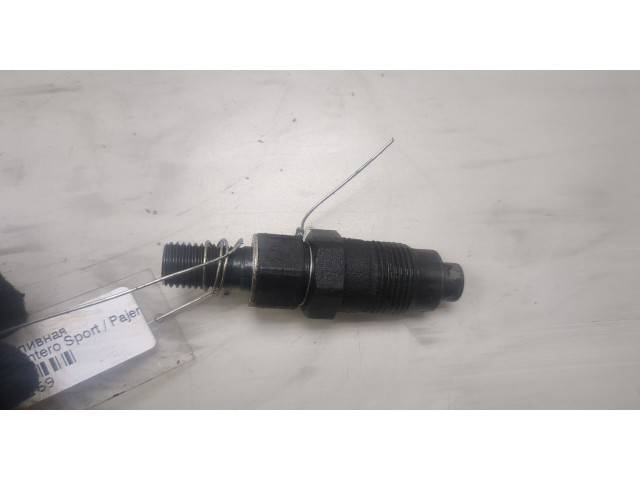 Форсунка топливная Mitsubishi Montero Sport / Pajero Sport 1996-2008