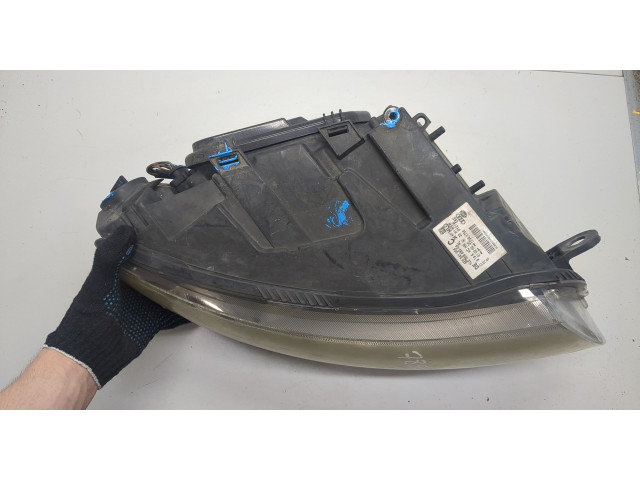 Фара передняя  Audi A6 (C6) 2004-2011 правая 