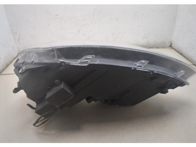 Фара передняя  Volkswagen Golf 7 2012-2020 правая 