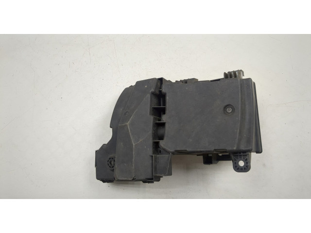 Корпус блока предохранителей Nissan Qashqai 2006-2013 319136016, 284B8JD00A