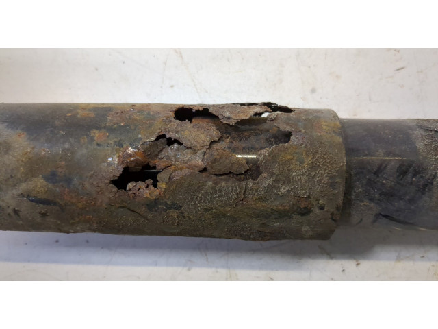 Стойка амортизатора  Mitsubishi Montero Sport / Pajero Sport 1996-2008      