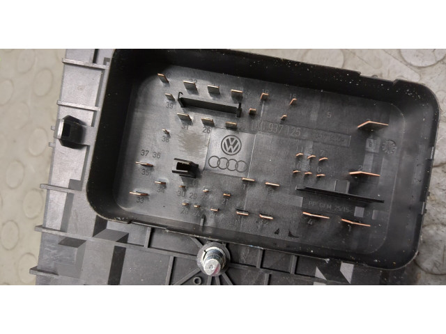 Блок предохранителей Volkswagen Golf Plus 28304630O