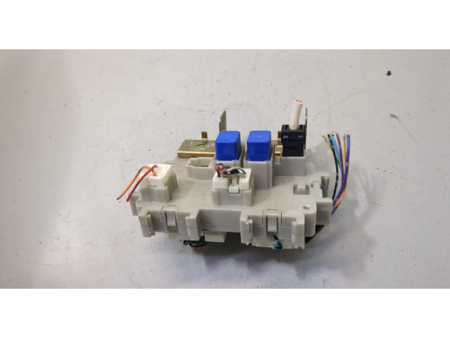 Блок предохранителей  Infiniti QX56 2004-2010         