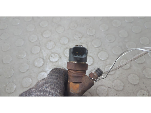 Форсунка топливная  KIA Sorento BL 2002-2011    0445110186     