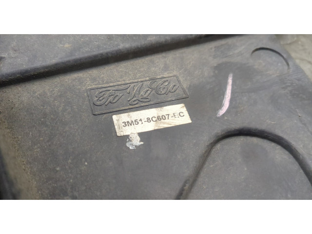 Вентилятор радиатора  Ford Focus 2 2005-2008           