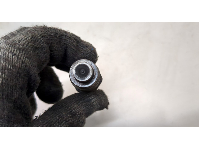 Форсунка топливная Mitsubishi Montero Sport / Pajero Sport 1996-2008