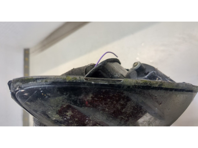 Задний фонарь          