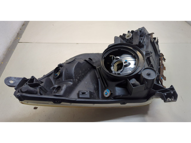 Фара передняя  Toyota Prius 2003-2009 левая 