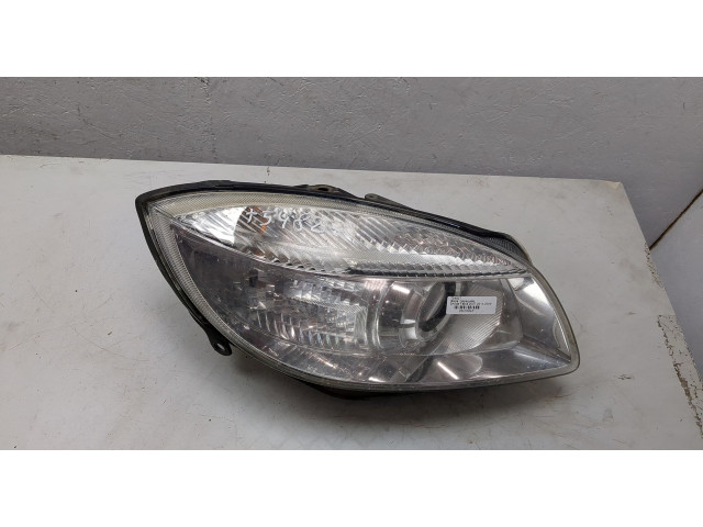 Фара передняя Skoda Fabia 2007-2014 правая