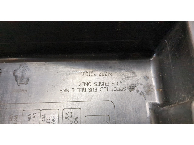 Крышка блока предохранителей Infiniti QX56 2004-2010