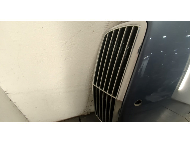 Решетка радиатора  Mercedes E W211 2002-2009          A21188005839040