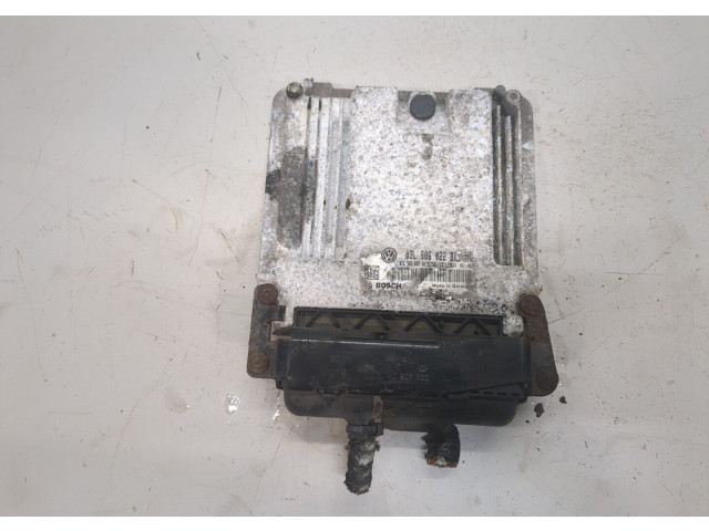 Блок управления двигателем  Skoda SuperB 2008-2015     