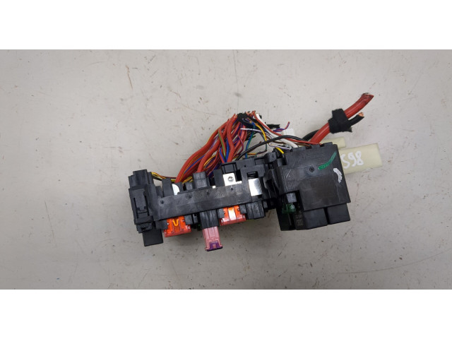 Блок предохранителей Audi Q3 2018-