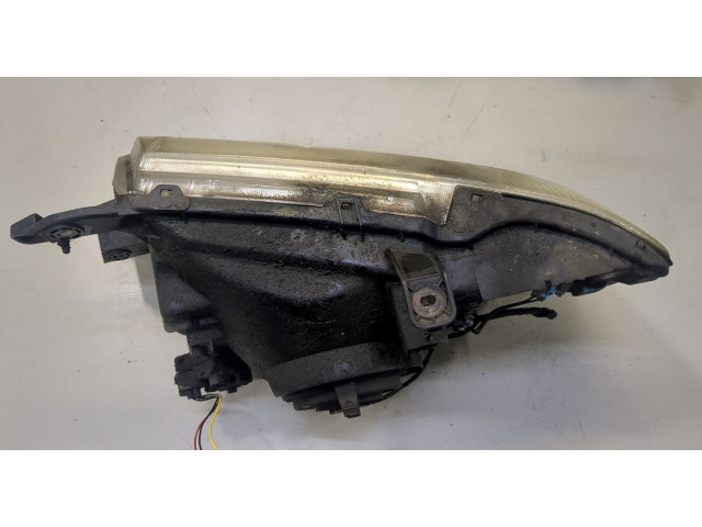 Фара передняя Mitsubishi Pajero / Montero 2000-2006 правая