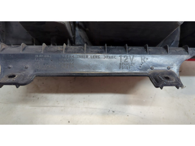 Задний фонарь MN133770