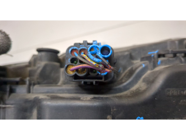 Фара передняя Volvo V70 2007-2013 правая