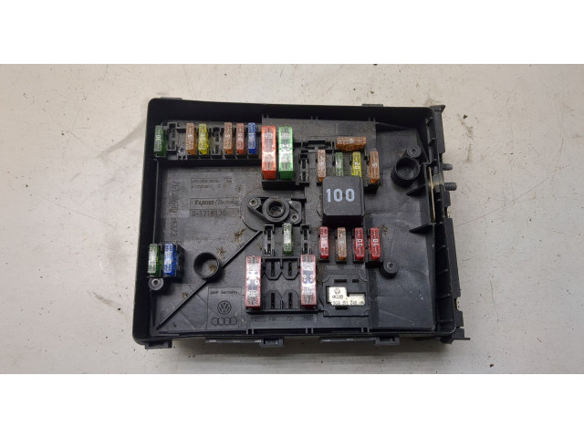 Блок предохранителей Volkswagen Golf Plus 1.6