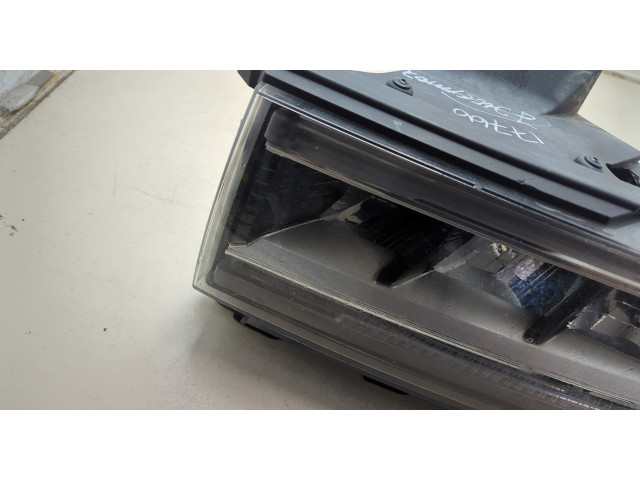 Фара передняя GMC Acadia 2019-2025 левая