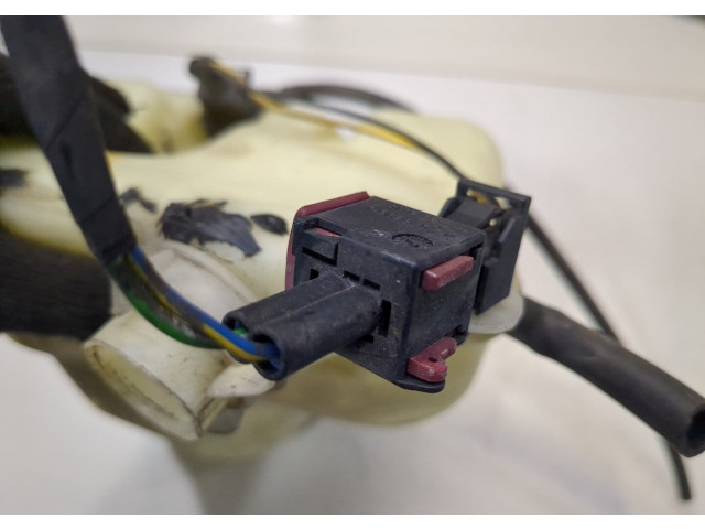 Бачок омывателя Saab 900 1993-1998