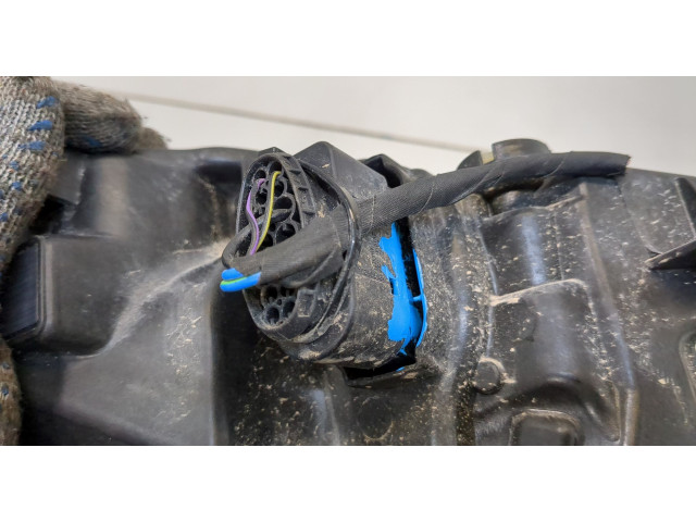 Фара передняя  Volvo XC40 левая 