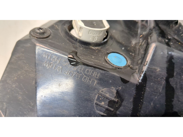 Задний фонарь          