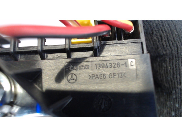 Блок предохранителей  Mercedes E W211 2002-2009      13943281c     3.2