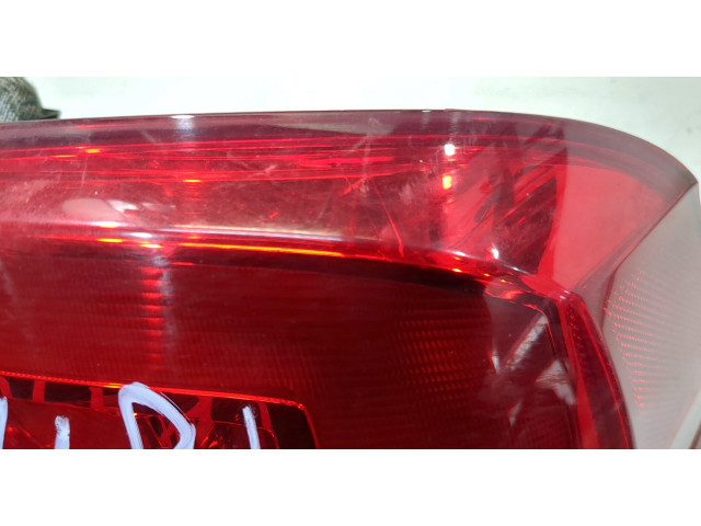 Задний фонарь          