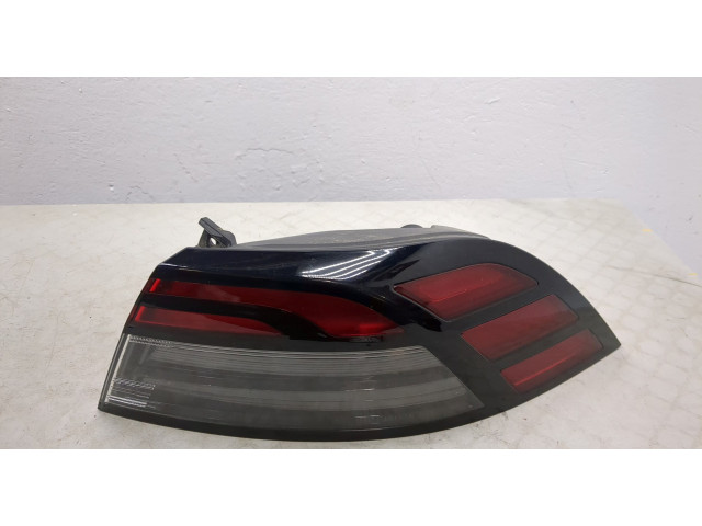 Задний фонарь     UB22CZ30AAA0     