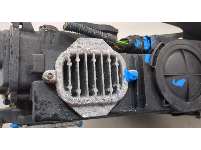 Фара передняя Audi Q3 2011-2018 левая