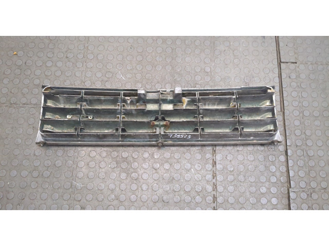 Решетка радиатора Mitsubishi Pajero 1990-2000